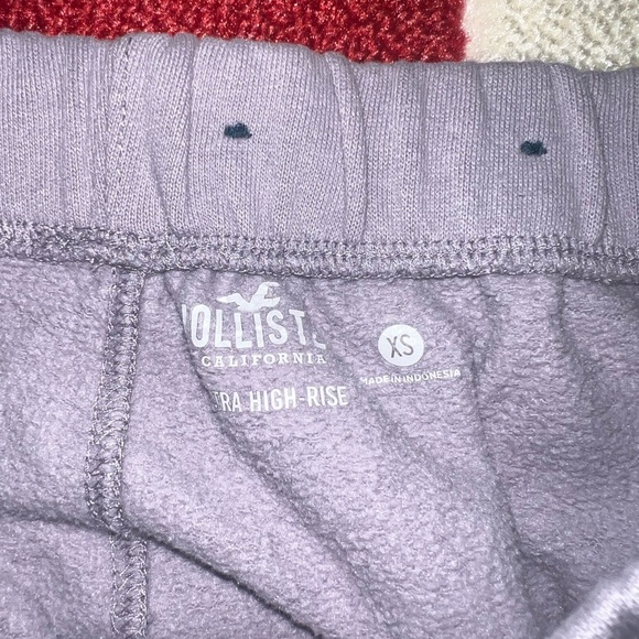 Hollister Women’s Light Purple Joggers - Picture 3 of 3